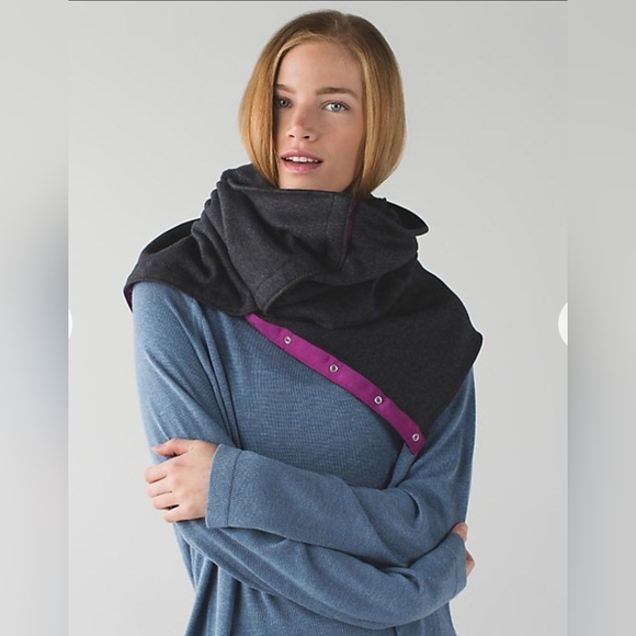LULULEMON Fleece/Velour Vinyasa Scarf - Black/Gray/Magenta - Picture 6 of 9